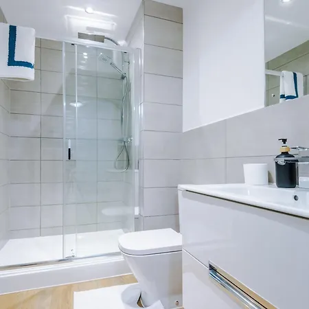 Апартаменты 30 Percent Offer On Monthly Near Old Trafford Sleeps 5