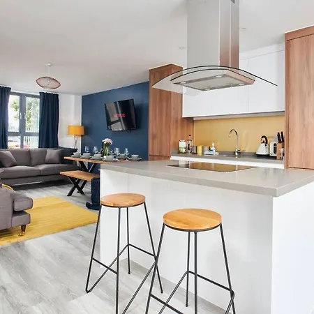 5-bed House - Perfect For Groups & Families *