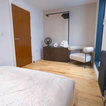 Luxury Townhouse 4br I Roof Terrace I Free Parking Manchester