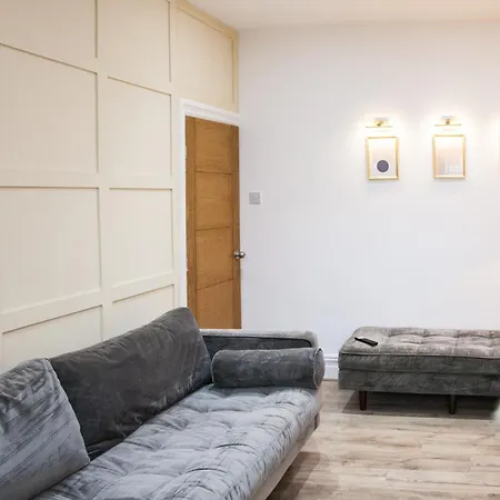 Entire Luxury In Old Trafford, Next To Mufc 度假居 曼彻斯特