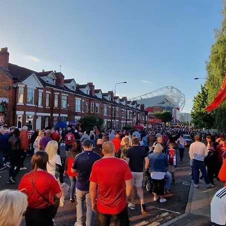 Entire Luxury In Old Trafford, Next To Mufc