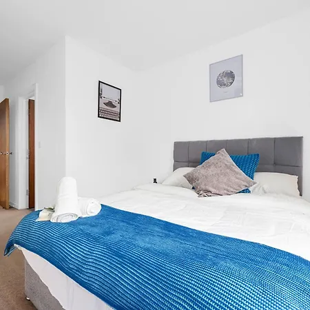 Modern Spacious 2bedroom Great! Location By Etihad Mancity Stadium& Coop Live Arena Apartment