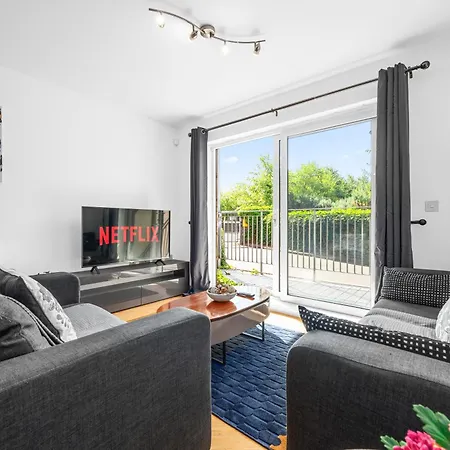 Daire Modern Spacious 2bedroom Great! Location By Etihad Mancity Stadium& Coop Live Arena Manchester