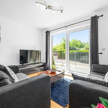 Modern Spacious 2bedroom Great! Location By Etihad Mancity Stadium& Coop Live Arena Apartment