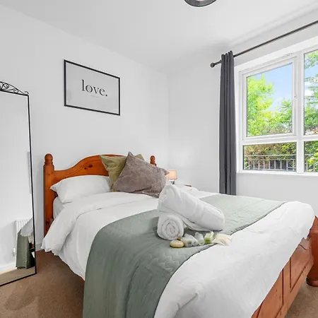 Daire Modern Spacious 2bedroom Great! Location By Etihad Mancity Stadium& Coop Live Arena