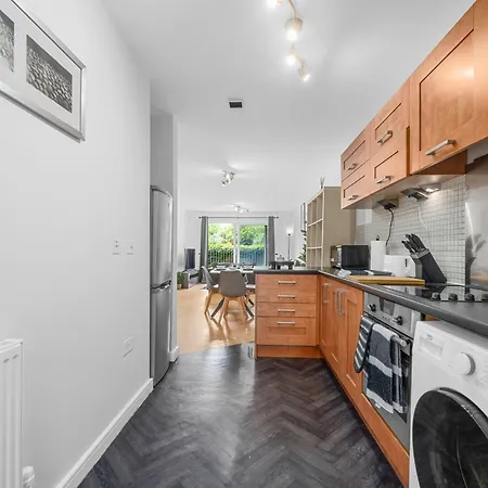 Daire Modern Spacious 2bedroom Great! Location By Etihad Mancity Stadium& Coop Live Arena *