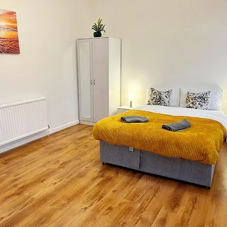 Сasa de vacaciones Pass The Keys Free Parking Close To Manc Perfect For Long Term Mánchester