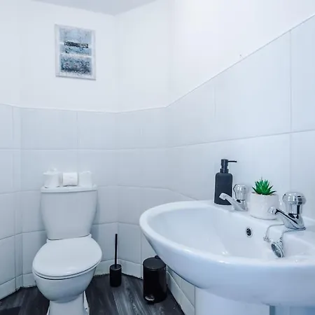 Apartment The Salford Luxe By Parydise - 2-bed City-view Gem - Business-ready, Leisure-friendly Manchester