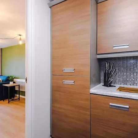 The Salford Luxe By Parydise - 2-bed City-view Gem - Business-ready, Leisure-friendly 아파트 맨체스터