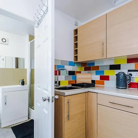 Property With Parking - Close To City Centre By Hass Haus Manchester