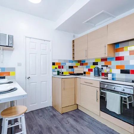 Property With Parking - Close To City Centre By Hass Haus Manchester