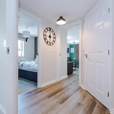 Apartment New! Stylish 2-bed In By 53 Degrees Property, Great Location - Sleeps 6!