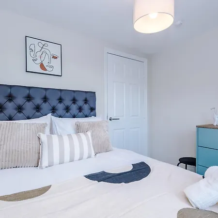 Apartamento New! Stylish 2-bed In By 53 Degrees Property, Great Location - Sleeps 6! *