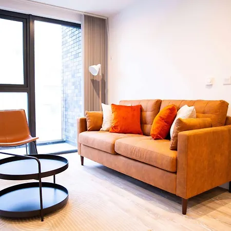 Fabulous 2 Bed In Central