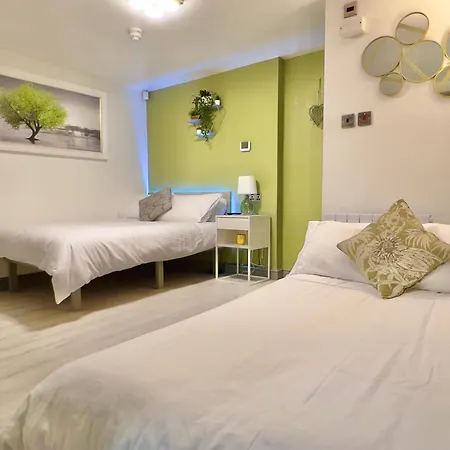 Bnbee - - Gorgeous 1 Bedroom Apartment! *