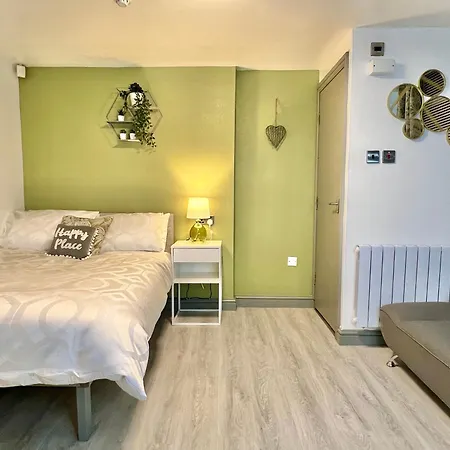 Apartment Bnbee - - Gorgeous 1 Bedroom Apartment! *