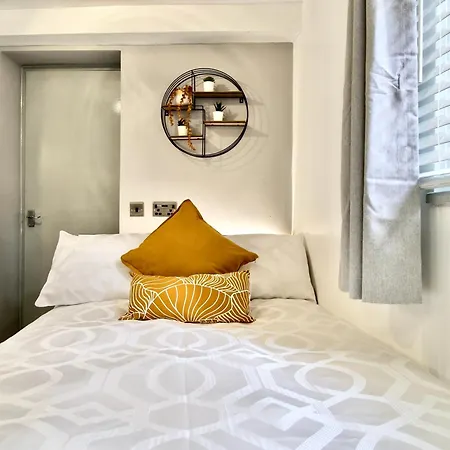 Apartment Bnbee - - Spacious Studio Manchester