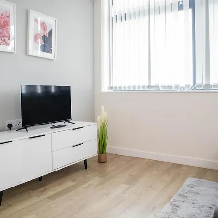 Lavish Living Huge Long Term Savings For Contractors Relocators Profressionals Apartment *