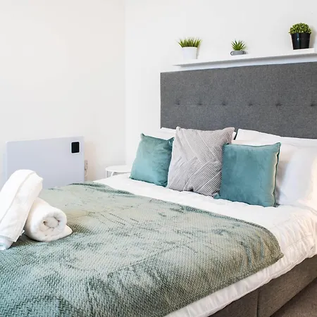 Lavish Living Huge Long Term Savings For Contractors Relocators Profressionals
