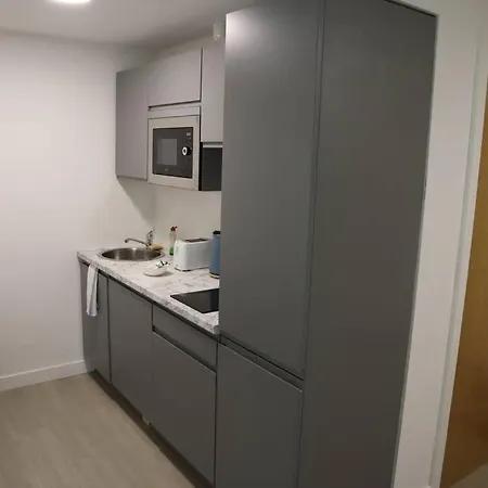 Onpoint - Convenient Studio - Old Trafford! Apartmán