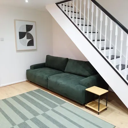 Holiday home Live Coop Apartment-entire House With Free Parking And Garden- Etihad Stadium