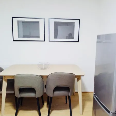 Live Coop Apartment-entire House With Free Parking And Garden- Etihad Stadium Manchester