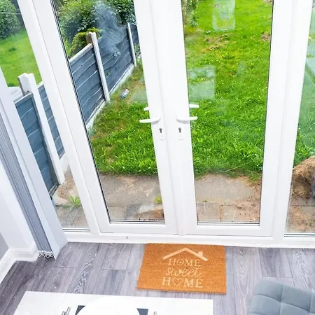 3 Bedroom House Free Wifi And Parking Semesterbostad *