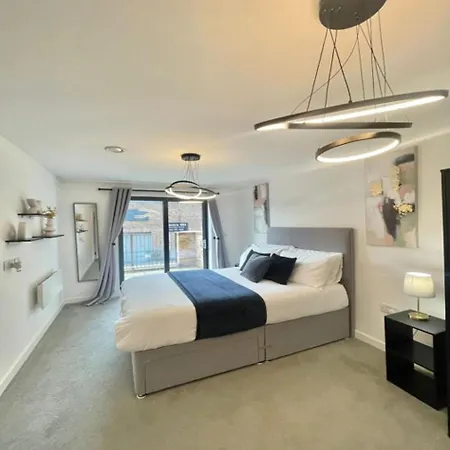 Bed2bathroom - 10minutes From Citycentre & Quays