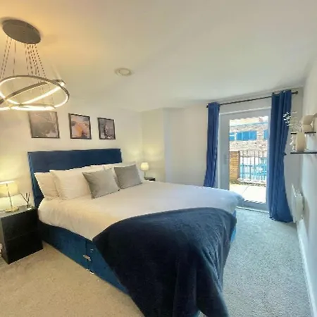 Апартаменты Bed2bathroom - 10minutes From Citycentre & Quays Манчестер