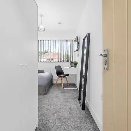Morden En-suite - Close Cente & Etihad Stadium Alloggio in famiglia *