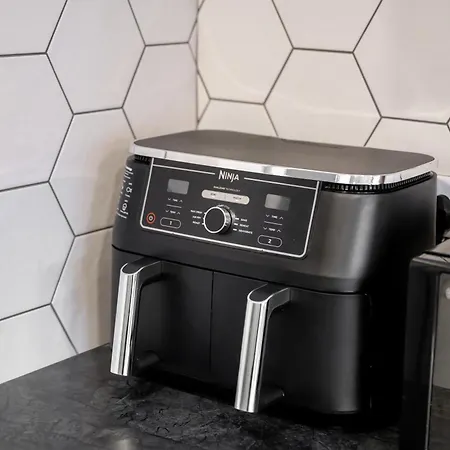 Morden En-suite - Close Cente & Etihad Stadium ホームステイ マンチェスター