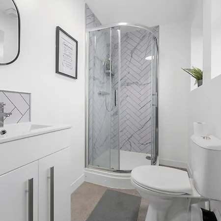 ホームステイ Morden En-suite - Close Cente & Etihad Stadium