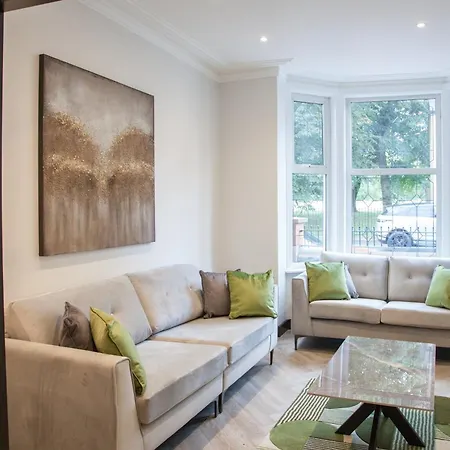 New! Stylish & Modern With Free Parking! Book Now! * Manchester