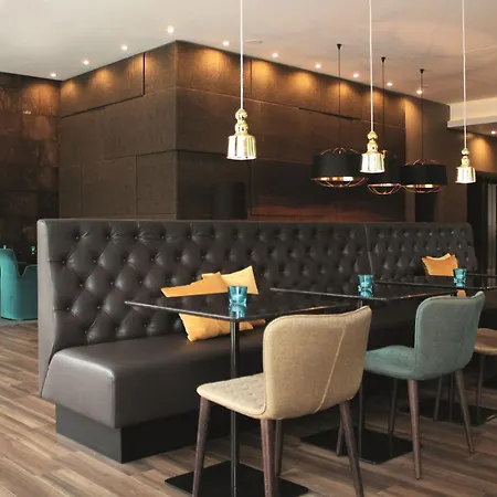 Отель One Manchester-piccadilly 3*