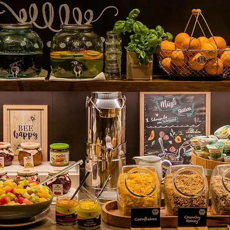 One Manchester-piccadilly 3*