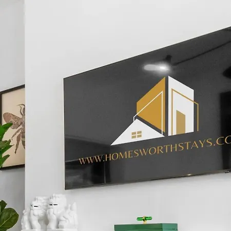Large & Stylish Townhouse King Beds&free Parking Holiday home *