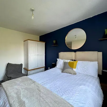 Apartment Stanier House