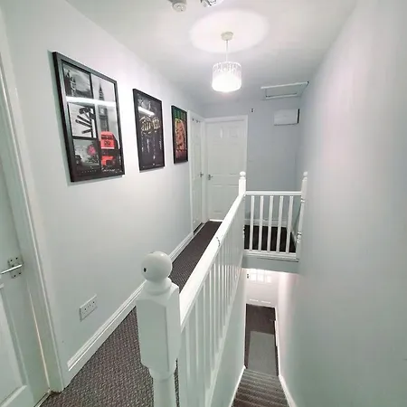 Charming One Shared Flat Near Centre By Etihad Stadium Coop *