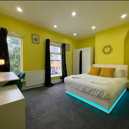 Feriehus Beautiful 2 Bed 1 Bath