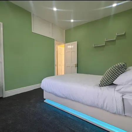 Beautiful 2 Bed 1 Bath Feriehus *