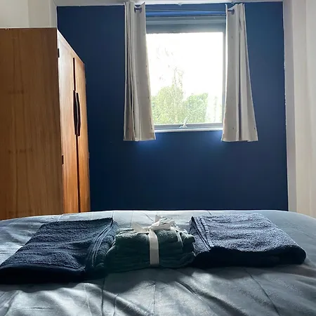 2 Bedroom 2 Bathroom Centre Apartment Manchester