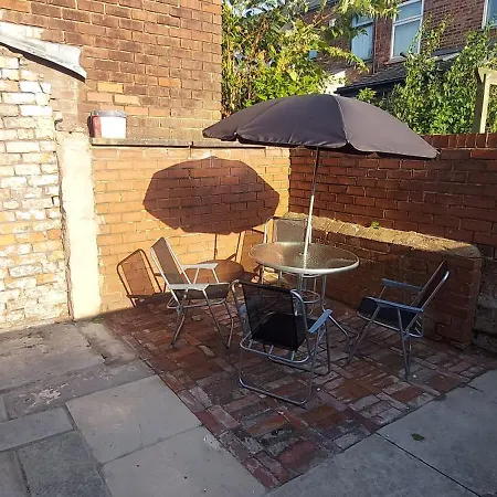 Apartamento 3 Bedroom Near Man City And Coop Live *