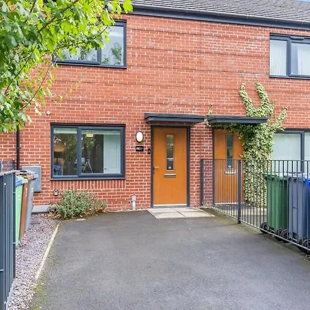 Holiday home Centre House Etihad And Parking *
