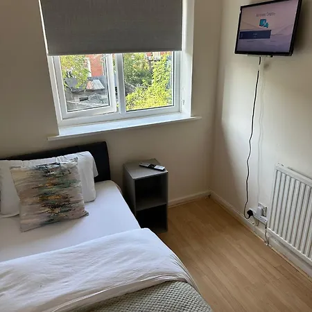 3 Bedroom Close To Stadium And Coop Live *