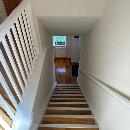 Apartment 3 Bedroom Close To Stadium And Coop Live *