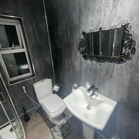 Апартаменты 2 Double Bedroom Private, Close To Old Trafford & City Centre Манчестер