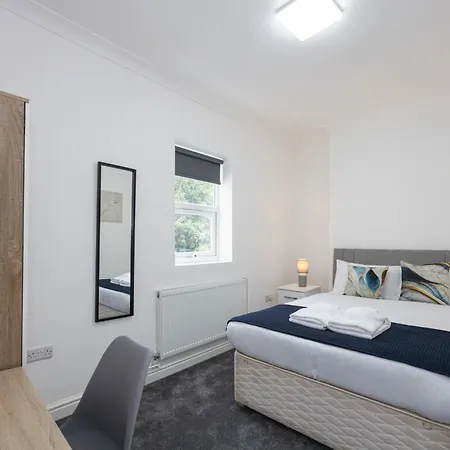Modern Spacious 6bd Haven 8 Min From Centre * Manchester
