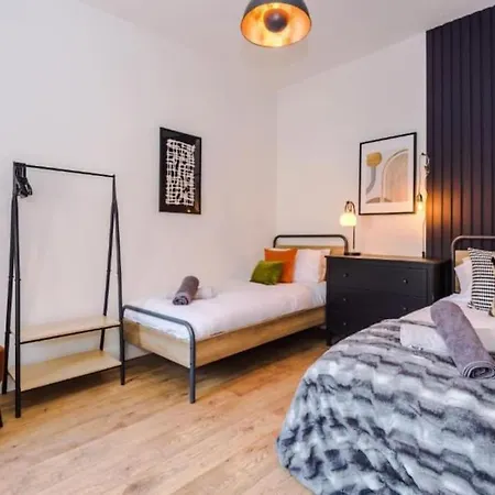 Holiday home Industrial Design 4 Bed House