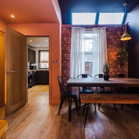 Holiday home Industrial Design 4 Bed House