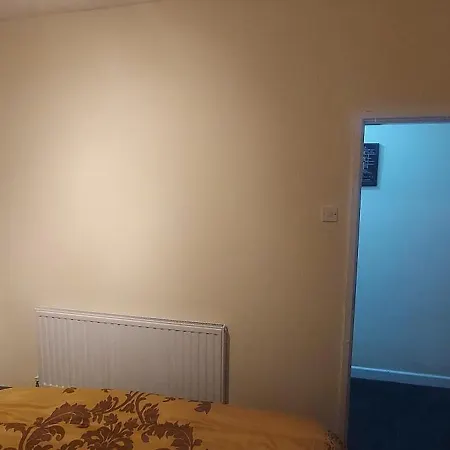 3 Bedroom Near Man City And Coop Live Mánchester